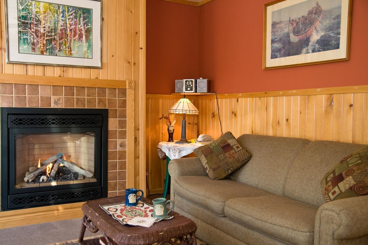 Poplar Creek Guesthouse Grand Marais Exterior photo